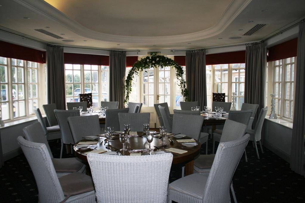Queens Head Inn Nassington Экстерьер фото
